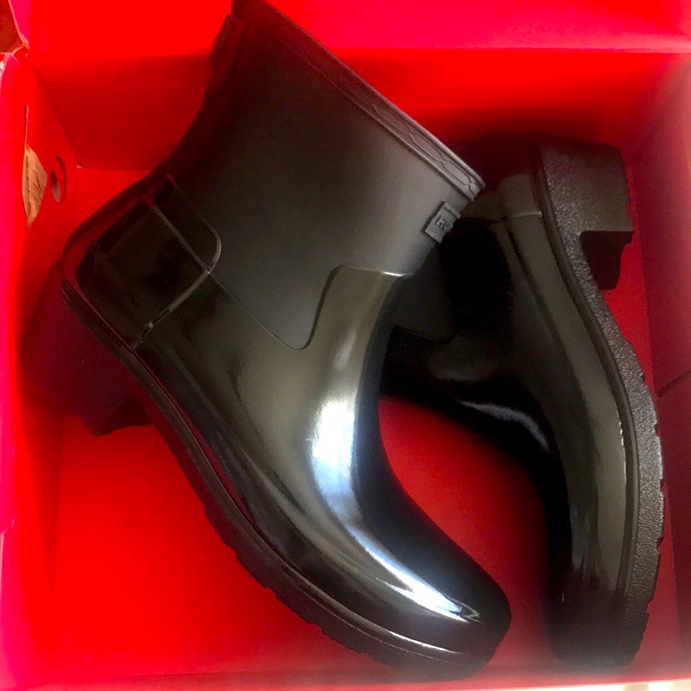 Hunter Original Rain boots, black, size 7, ankle with heel